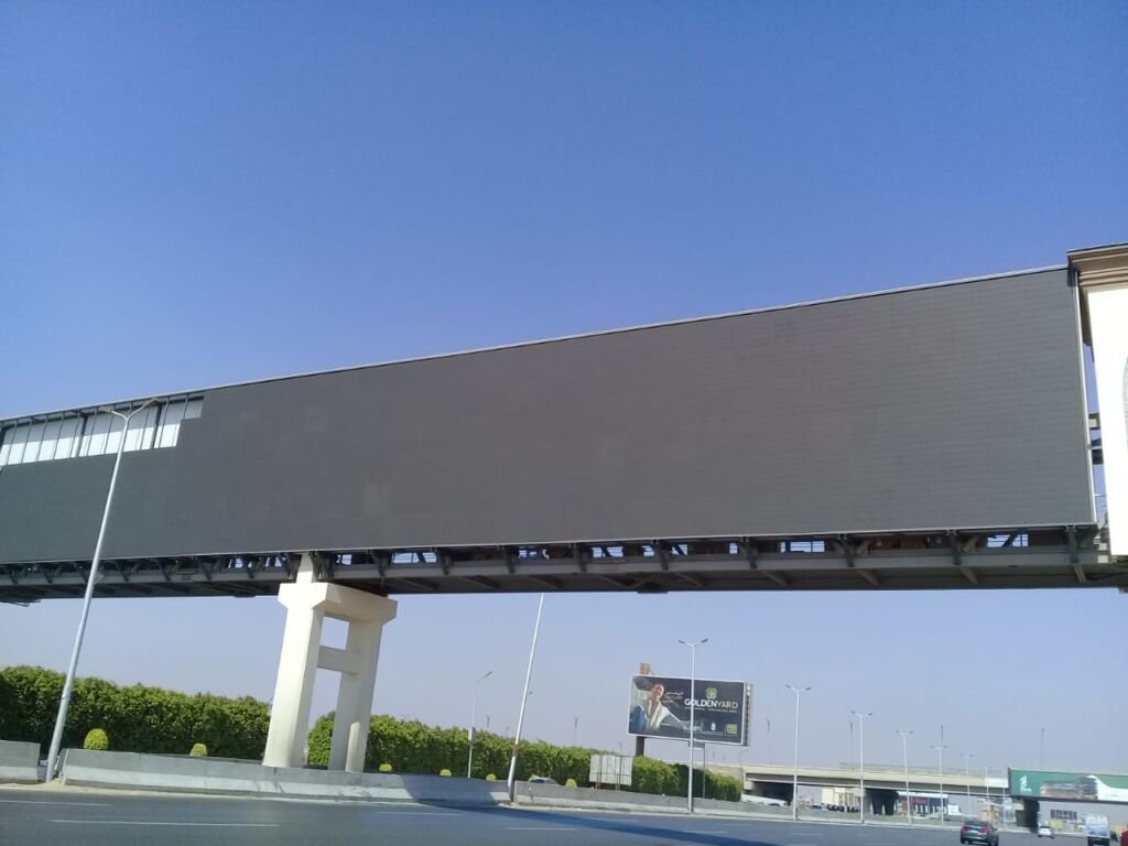 20 ميزة لشاشات العرض الداخلية والخارجية