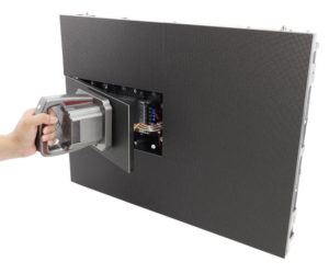 فحص مكونات الشاشات الليد سكرين - 6 خطوات صيانة يومية لشاشات الليد سكرين